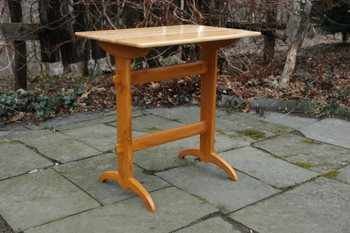  yew-wood-end-table_thumb