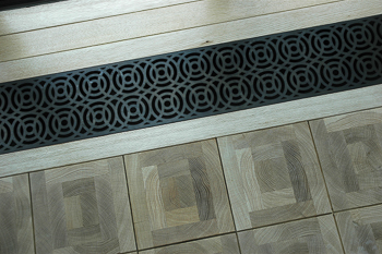 bronze-floor-grate-and-endgrain-white-oak-floor_thumb